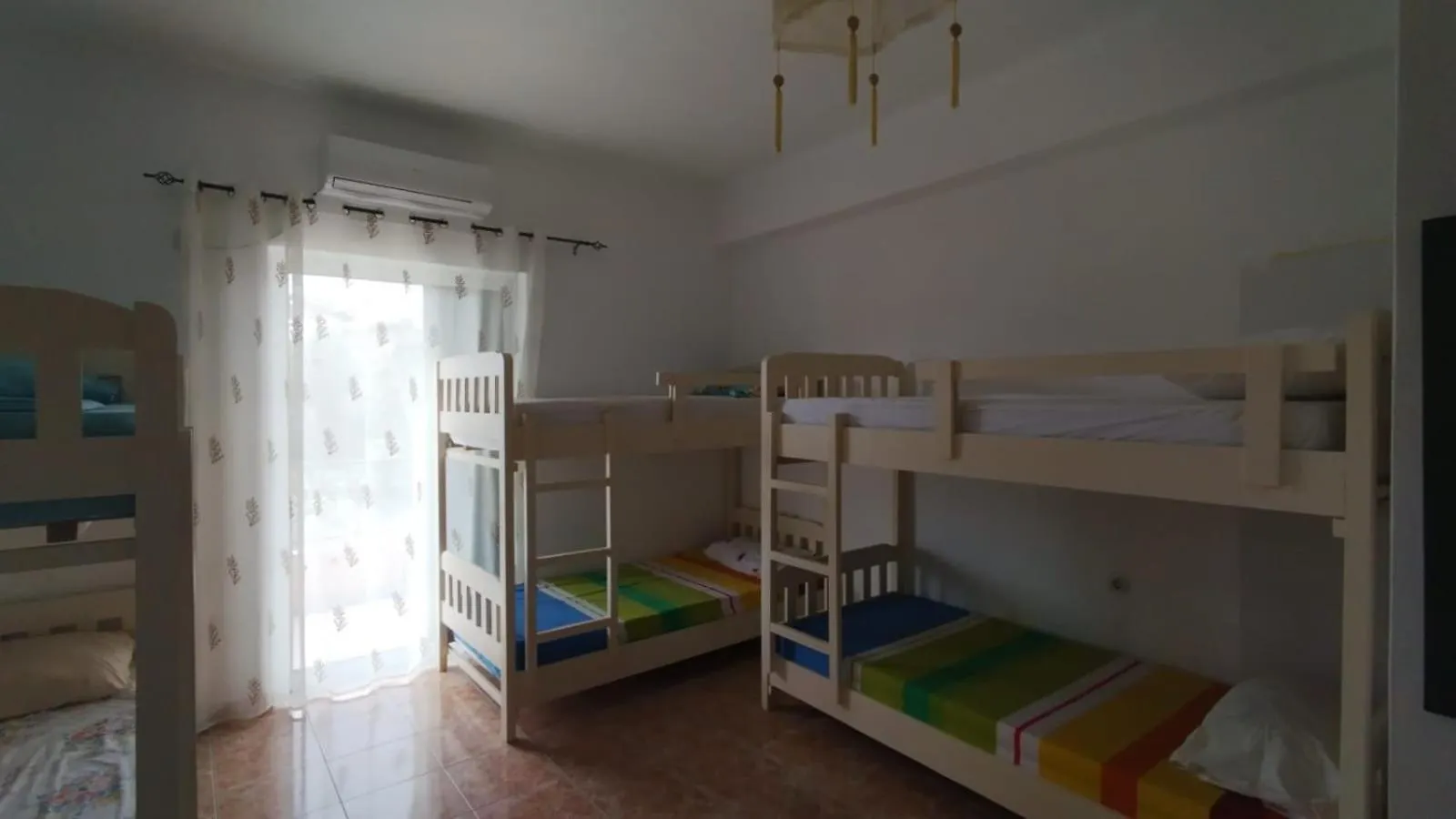 Oasis Hostel 希马拉