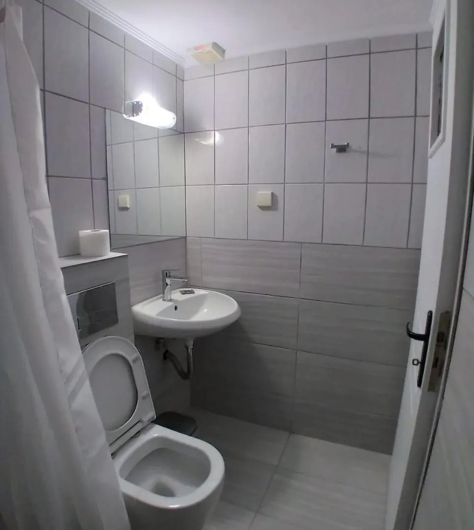 Oasis Hostel 希马拉