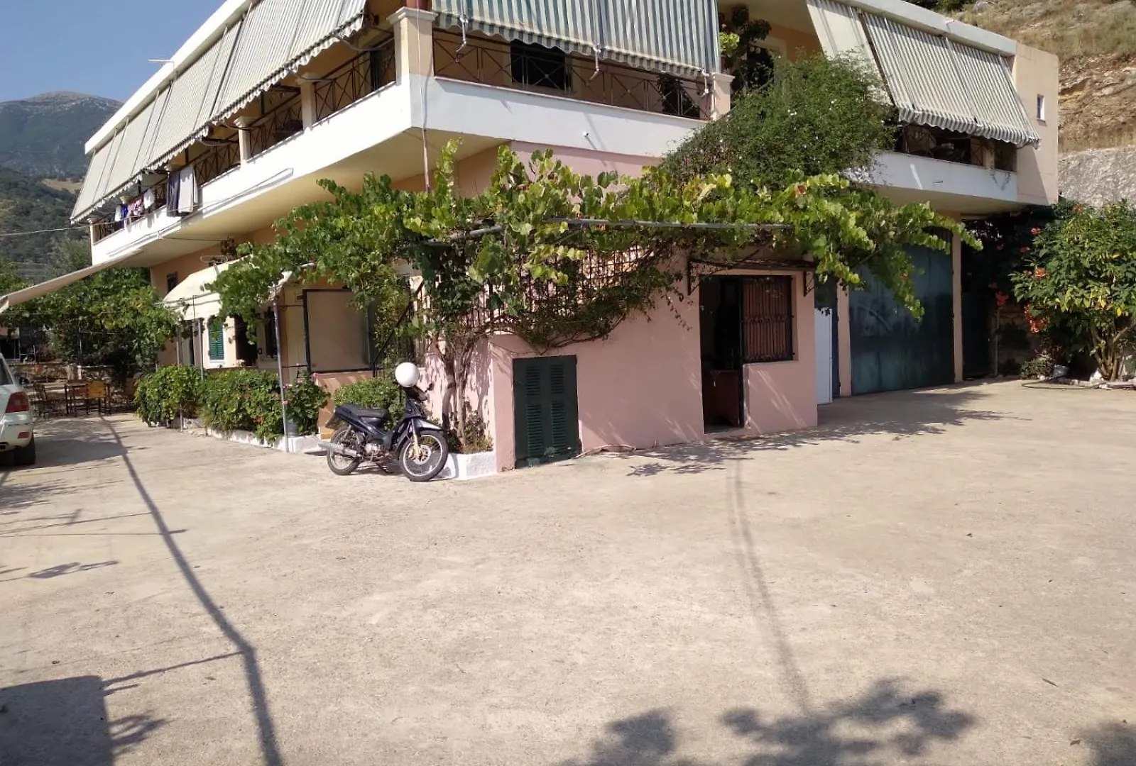 Oasis Hostel 希马拉 阿尔巴尼亚